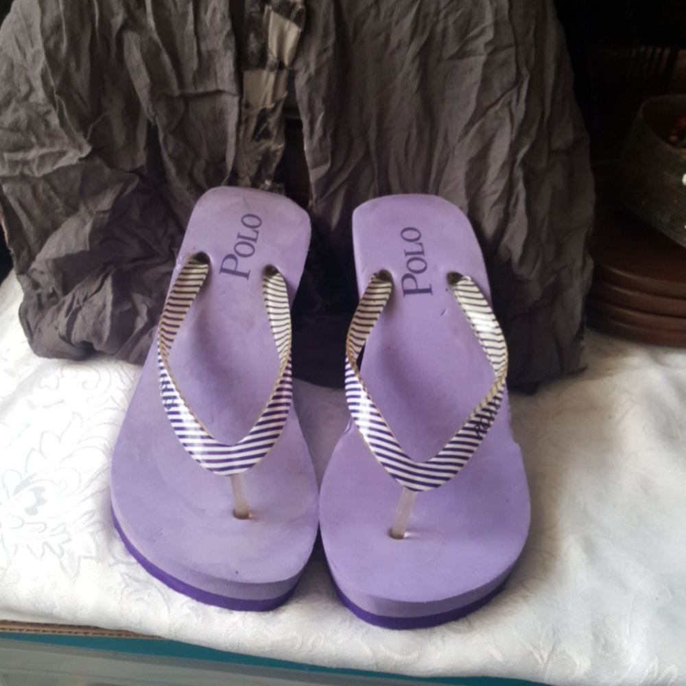 😎 Polo Purple Sandals Size 6? Tag wore off - Picture 3 of 3